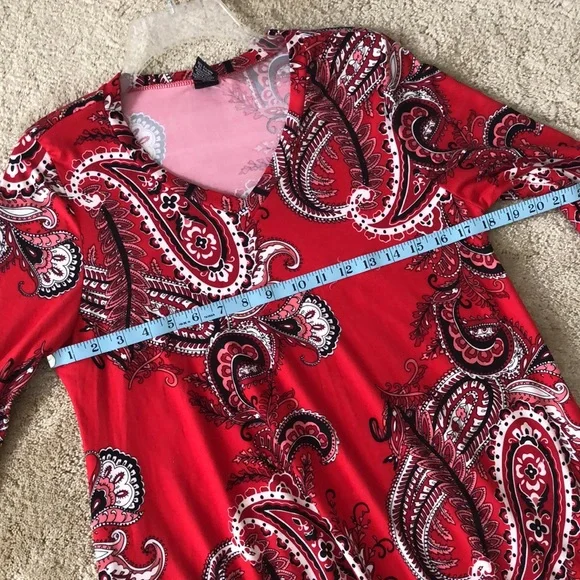 Lildy red paisley handkerchief hem tunic with subtle bell sleeves & side pockets - Picture 9 of 14